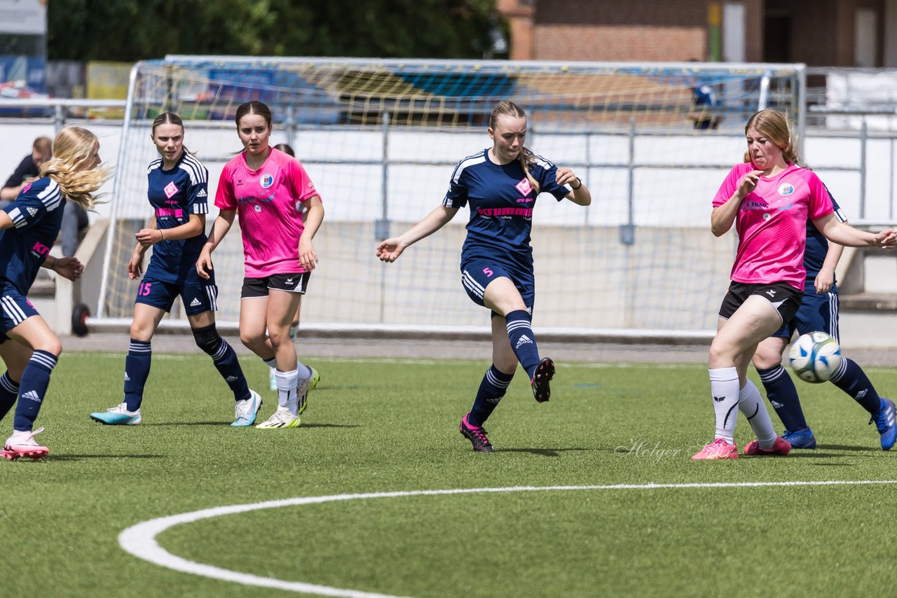 Bild 242 - wCJ Osterroenfelder TSV - VfL Pinneberg : Ergebnis: 0:15